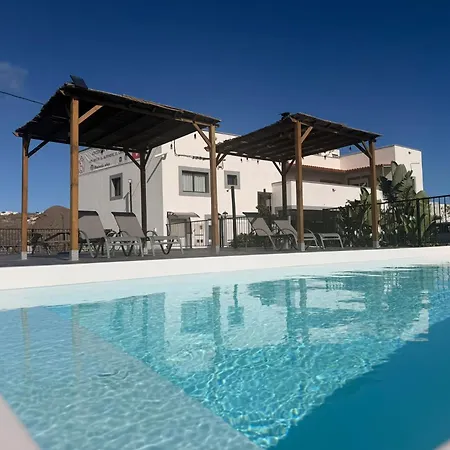El Granero Con Piscina Climatizada Compartida *