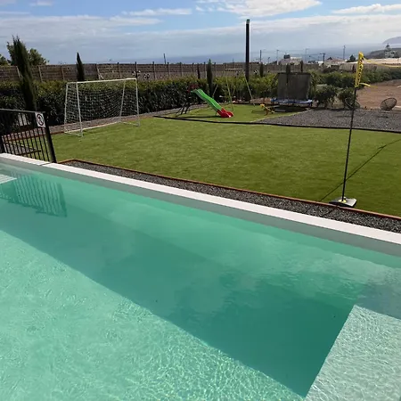 El Granero Con Piscina Climatizada Compartida